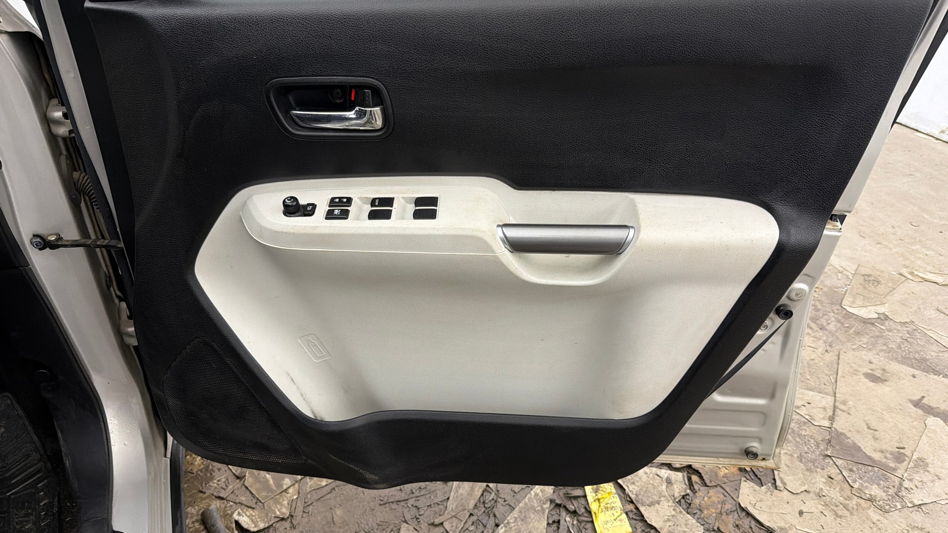 View 2022 Maruti Suzuki 1000 Base Variant Image 33 Used 2022 Maruti Suzuki 1000 Base Variant Image 33