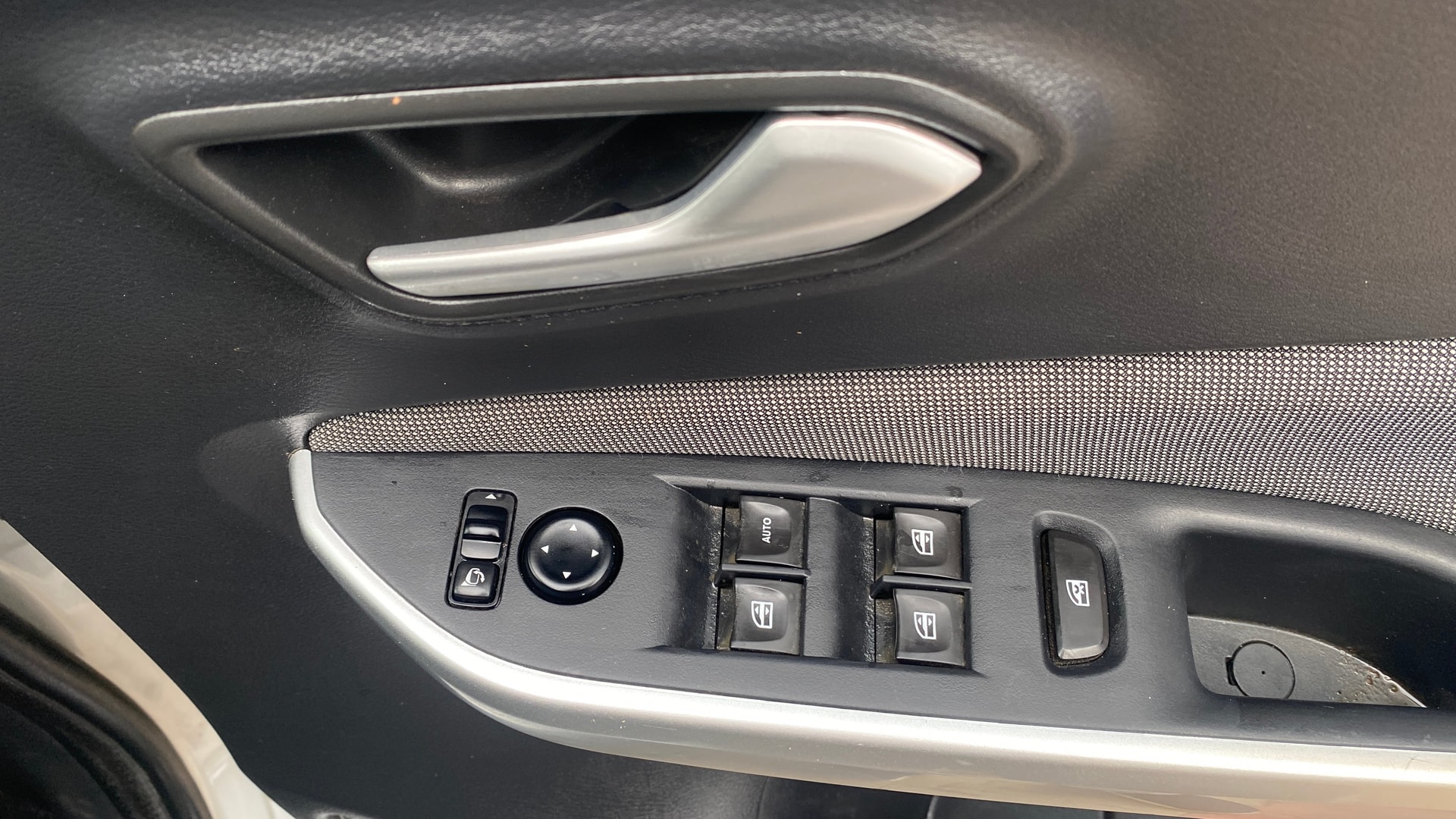 View 2021 Nissan Magnite XV Image 33 Used 2021 Nissan Magnite XV Image 33
