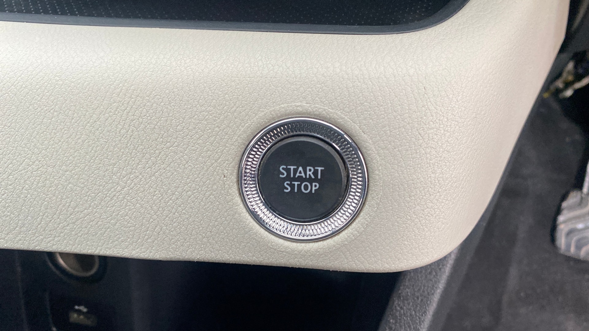 View 2021 Nissan Magnite XV Image 34 Used 2021 Nissan Magnite XV Image 34