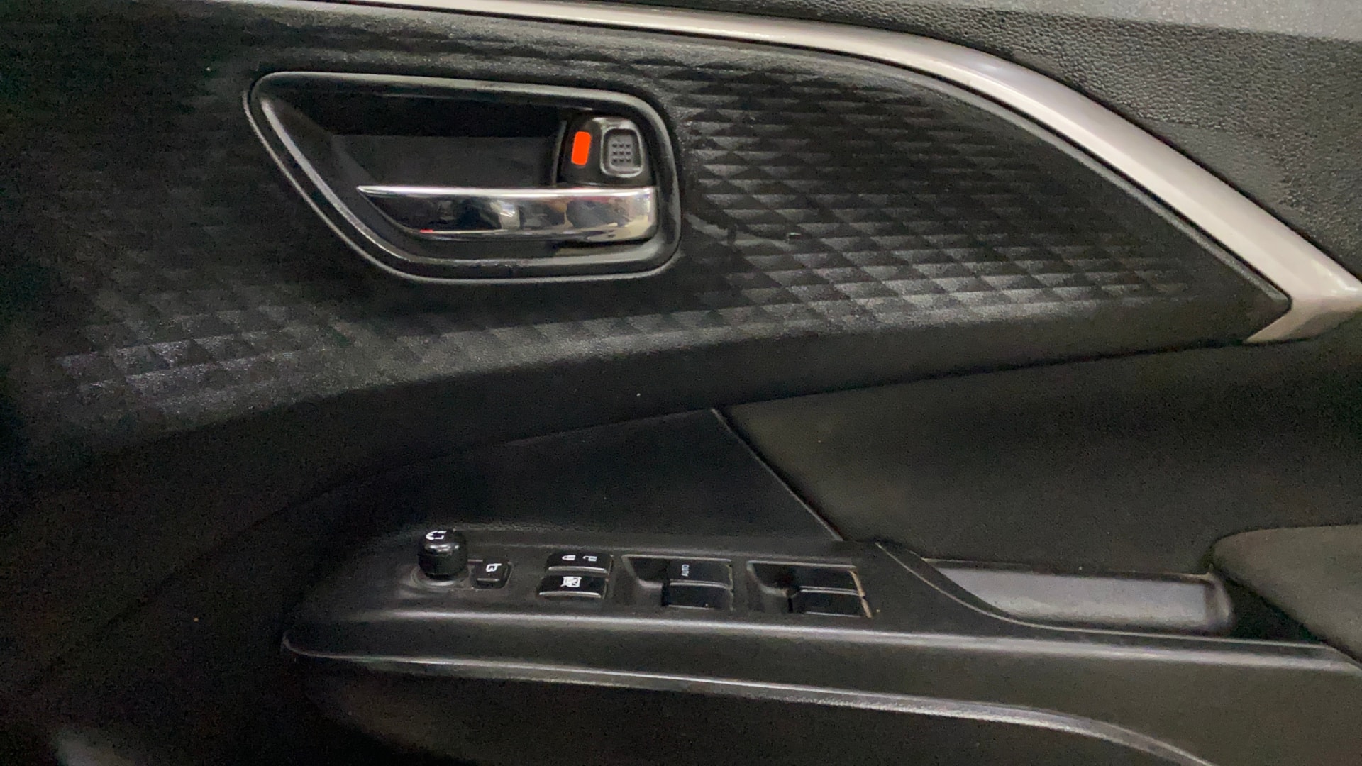View 2024 Maruti Suzuki 1000 Base Variant Image 39 Used 2024 Maruti Suzuki 1000 Base Variant Image 39