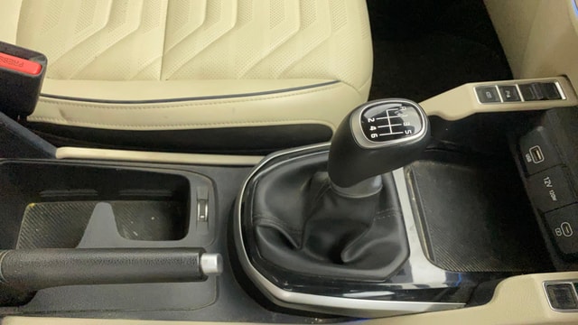 View Kia Carens Image 43 Used Kia Carens Image 43