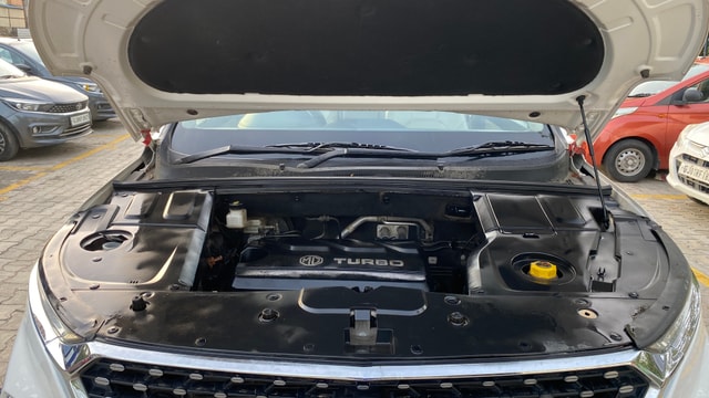 View MG Hector Image 47 Used MG Hector Image 47