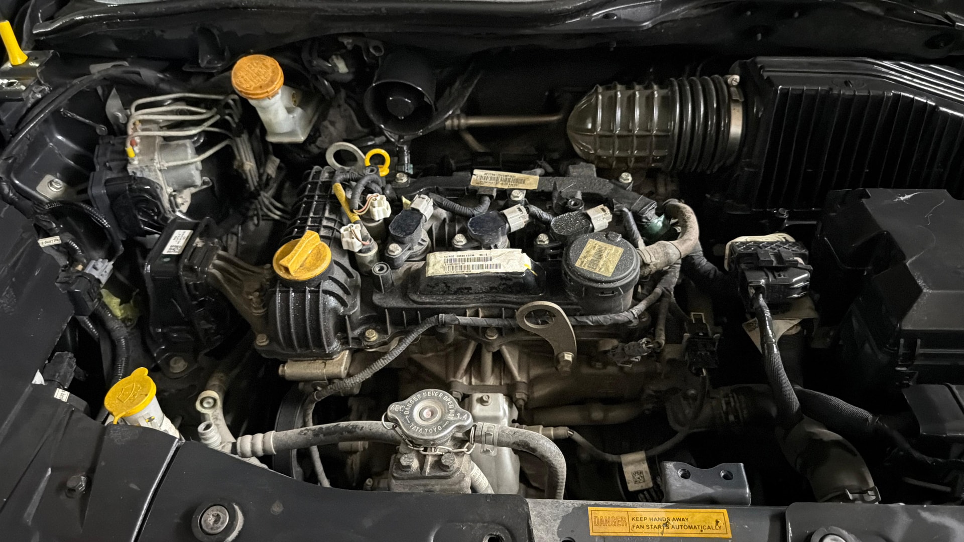 View 2021 Tata Altroz XE Petrol Image 3 Used 2021 Tata Altroz XE Petrol Image 3