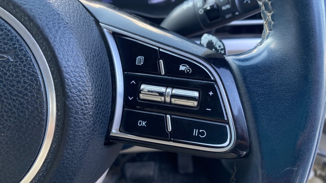 View Kia Carens Image 3 Used Kia Carens Image 3