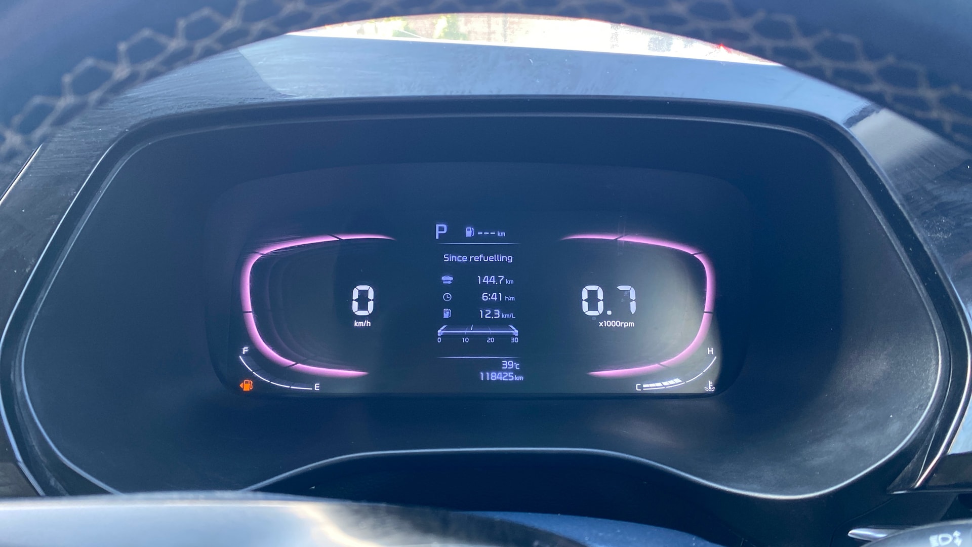 View 2022 Kia Carens Luxury Plus 1.5 AT Diesel 6 STR Image 22 Used 2022 Kia Carens Luxury Plus 1.5 AT Diesel 6 STR Image 22