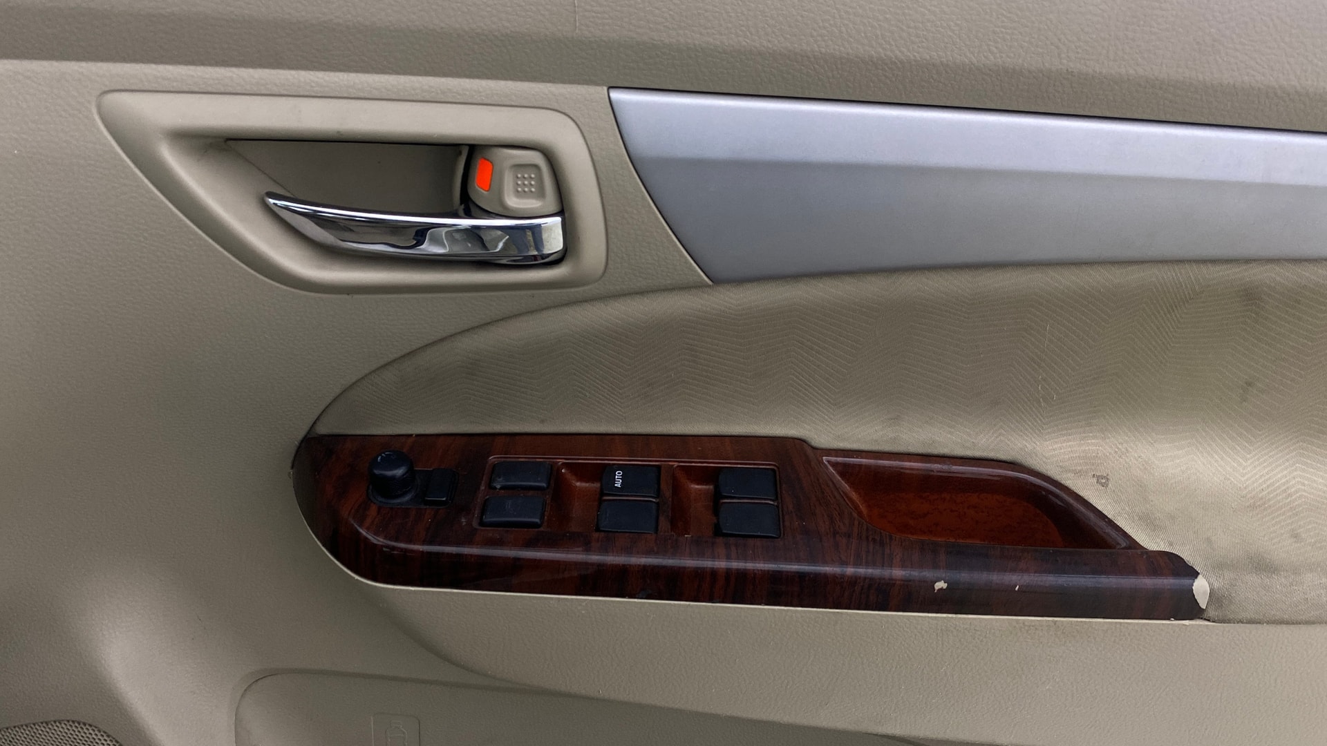 View 2016 Maruti Suzuki 1000 Base Variant Image 33 Used 2016 Maruti Suzuki 1000 Base Variant Image 33