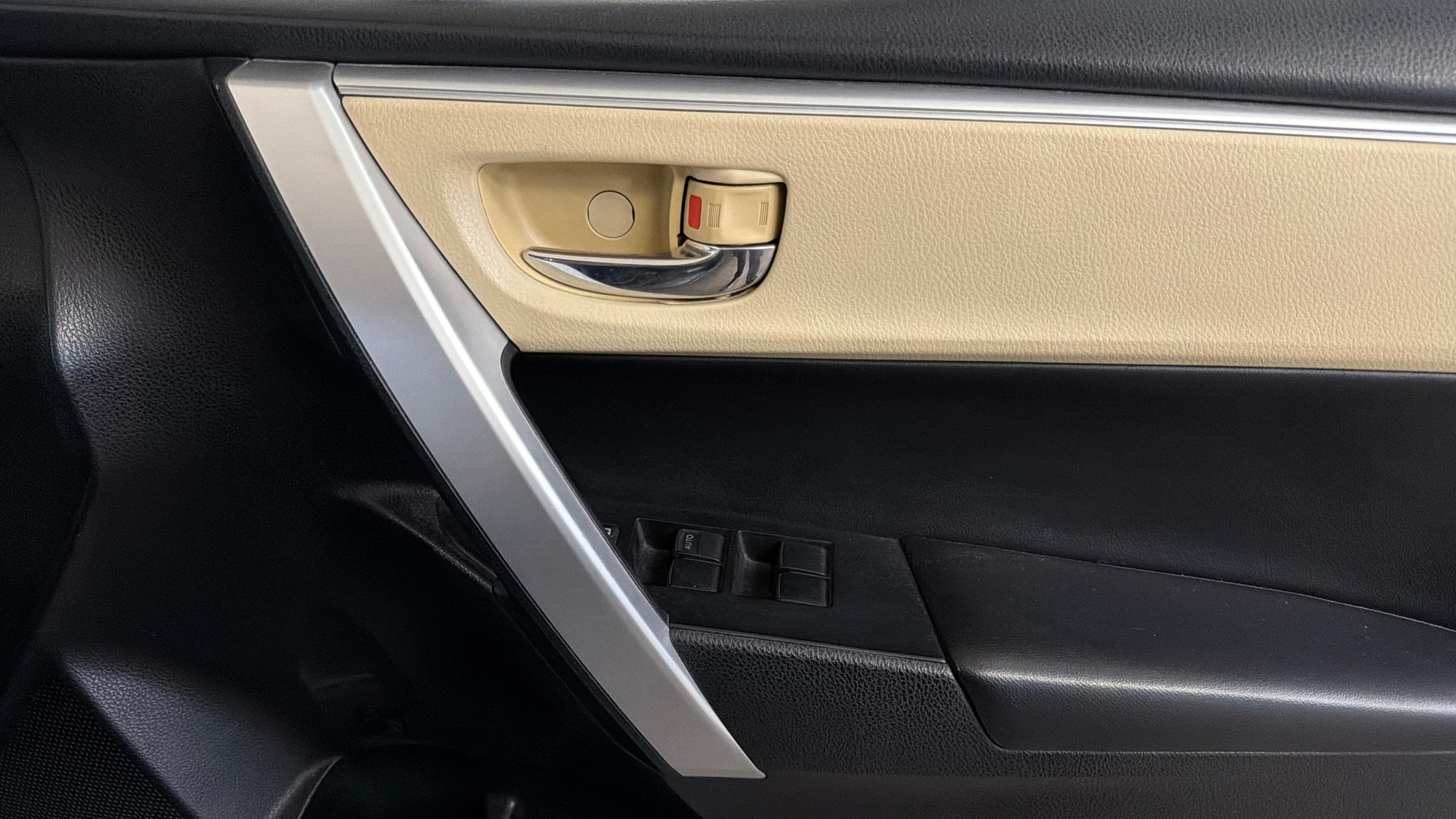 View 2018 Toyota Corolla Altis 1.8 GL Image 33 Used 2018 Toyota Corolla Altis 1.8 GL Image 33