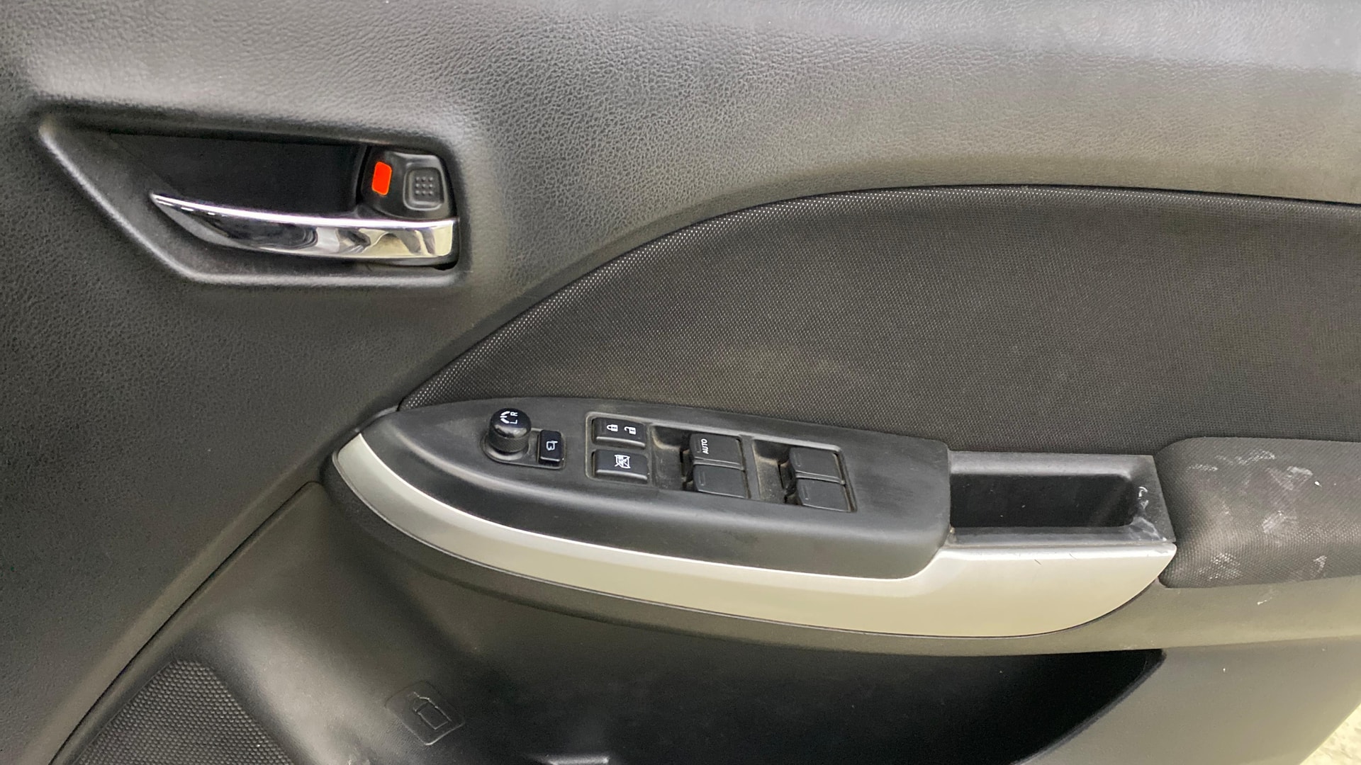 View 2017 Maruti Suzuki 1000 Base Variant Image 33 Used 2017 Maruti Suzuki 1000 Base Variant Image 33