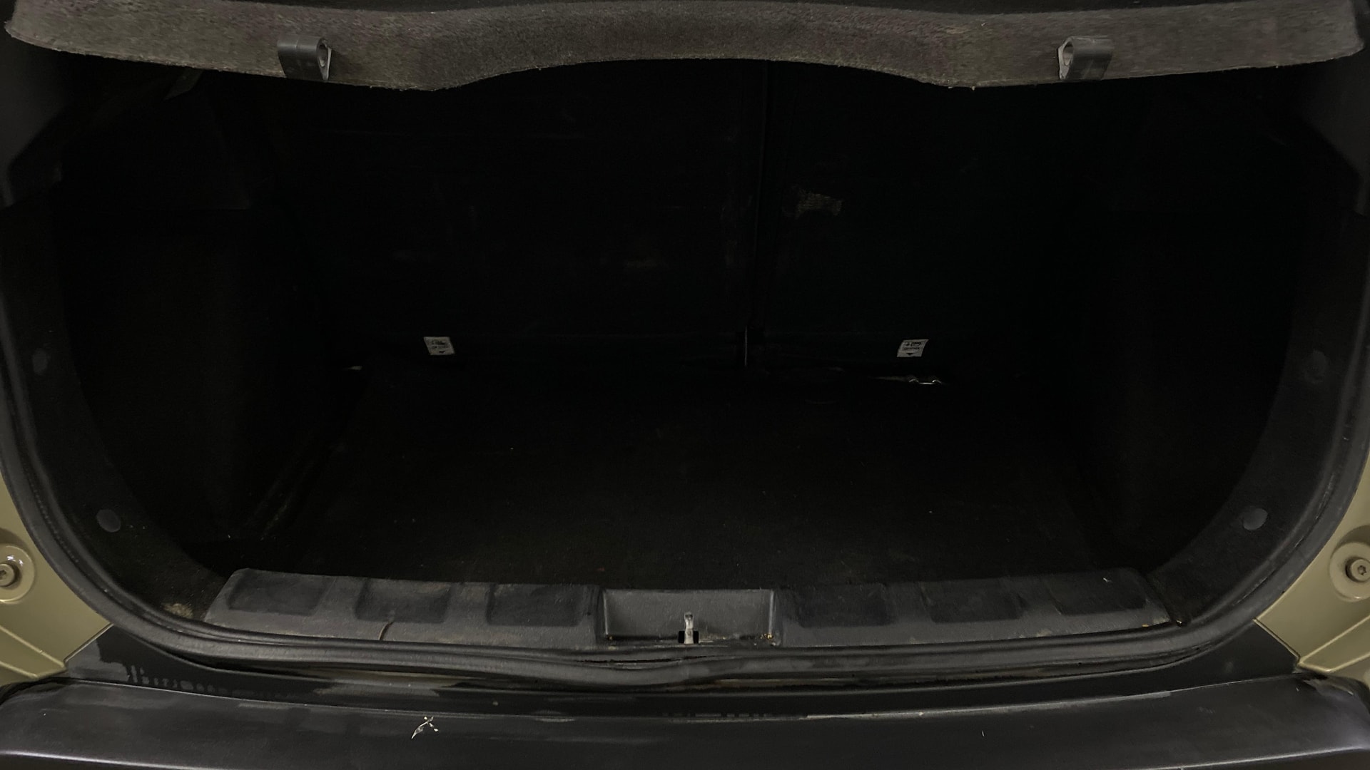View 2022 Tata Nexon Revotron XE Image 7 Used 2022 Tata Nexon Revotron XE Image 7