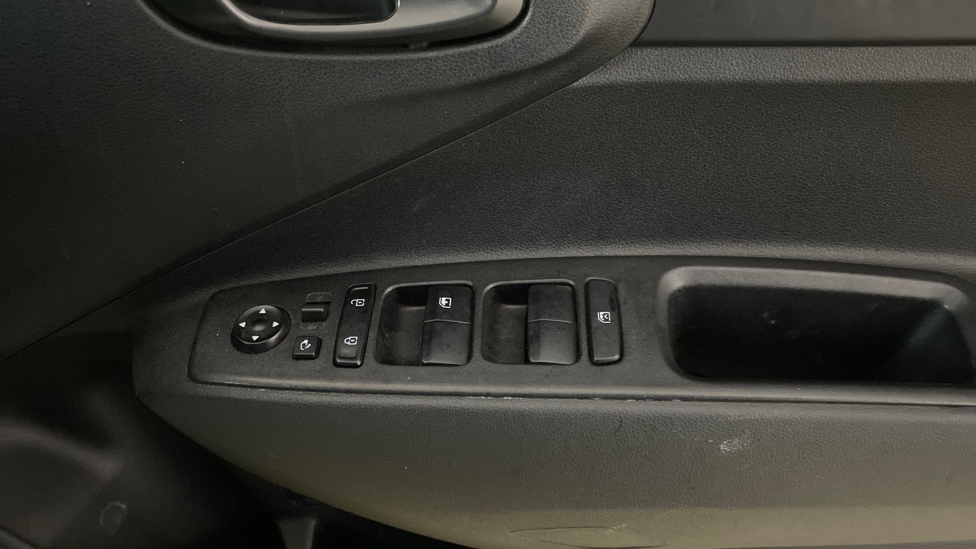 View 2024 Hyundai Exter 1.2 AMT Kappa SX Dual Tone Image 35 Used 2024 Hyundai Exter 1.2 AMT Kappa SX Dual Tone Image 35