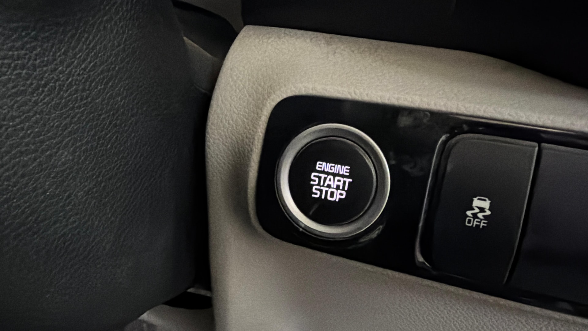 View 2021 Kia Sonet HTX iMT Petrol Image 36 Used 2021 Kia Sonet HTX iMT Petrol Image 36