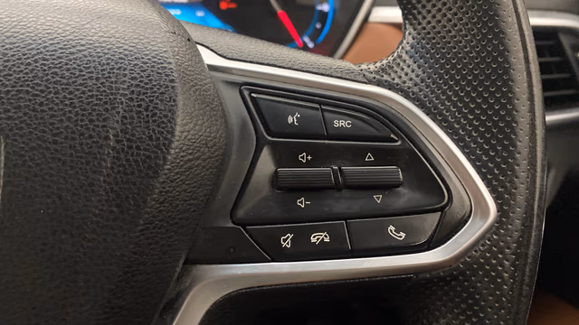 View MG Hector Plus Image 3 Used MG Hector Plus Image 3