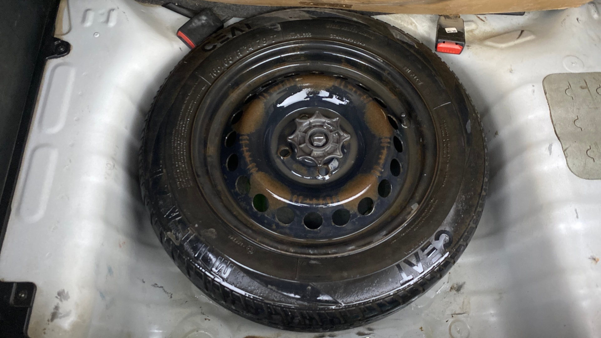 View 2016 Hyundai Grand i10 1.1 Magna Diesel Image 24 Used 2016 Hyundai Grand i10 1.1 Magna Diesel Image 24