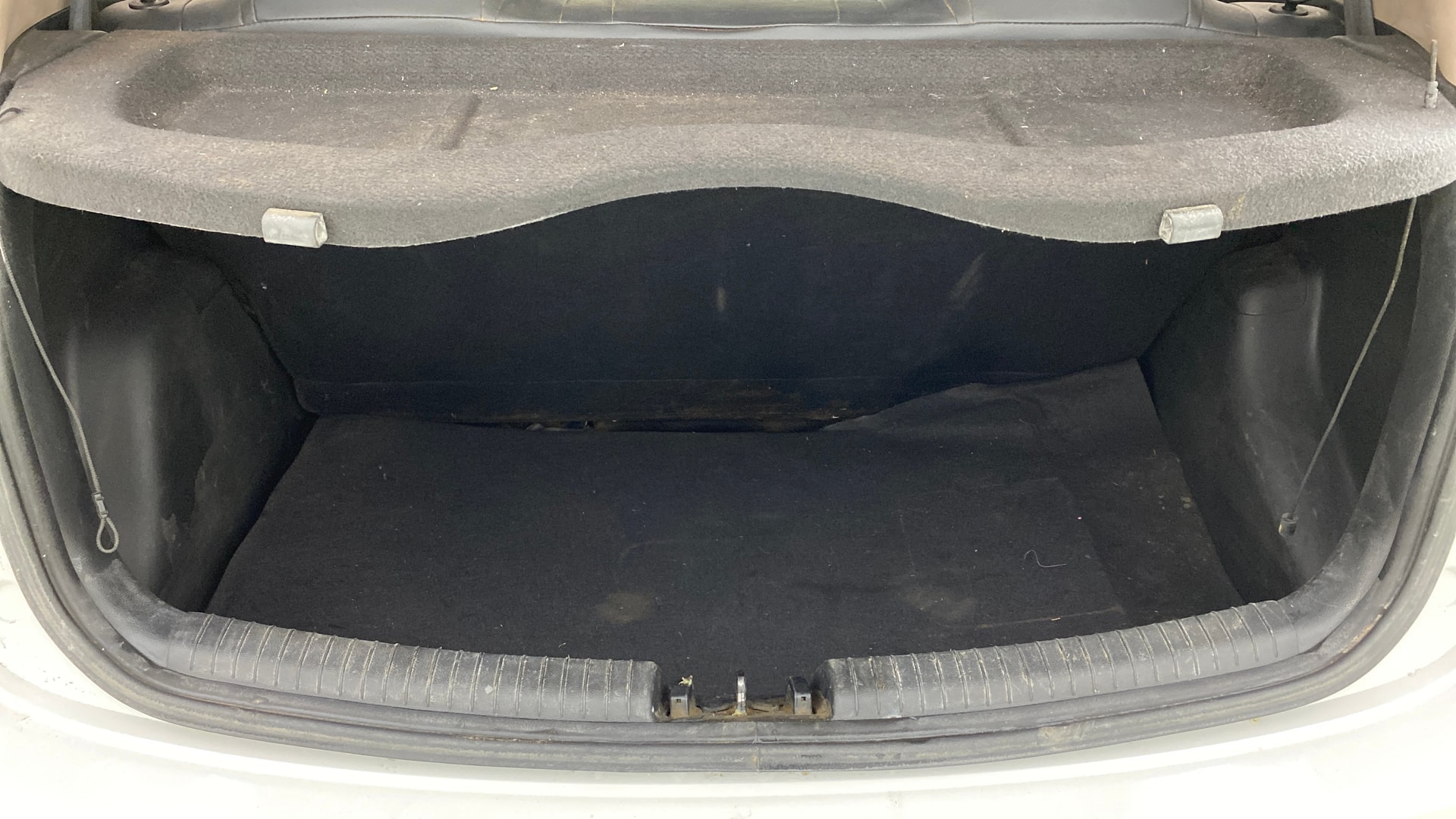 View 2016 Hyundai Grand i10 1.1 Magna Diesel Image 10 Used 2016 Hyundai Grand i10 1.1 Magna Diesel Image 10
