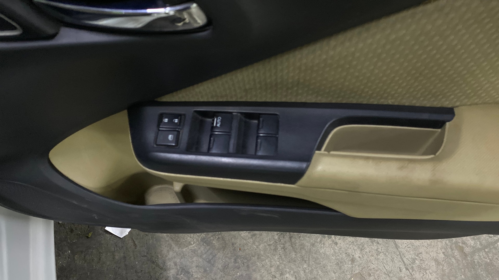View 2017 Honda City ZX MT Diesel Anniversary Edition Image 39 Used 2017 Honda City ZX MT Diesel Anniversary Edition Image 39