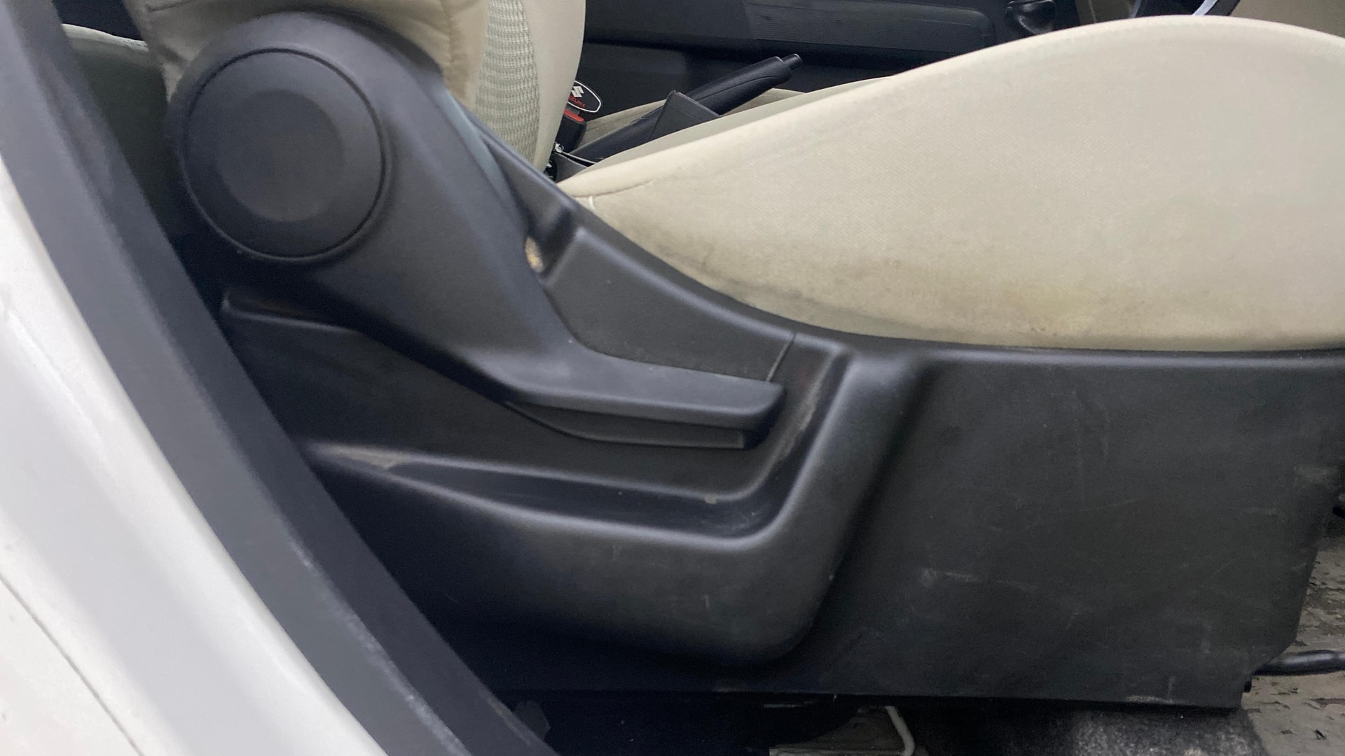 View 2020 Maruti Suzuki 1000 Base Variant Image 18 Used 2020 Maruti Suzuki 1000 Base Variant Image 18