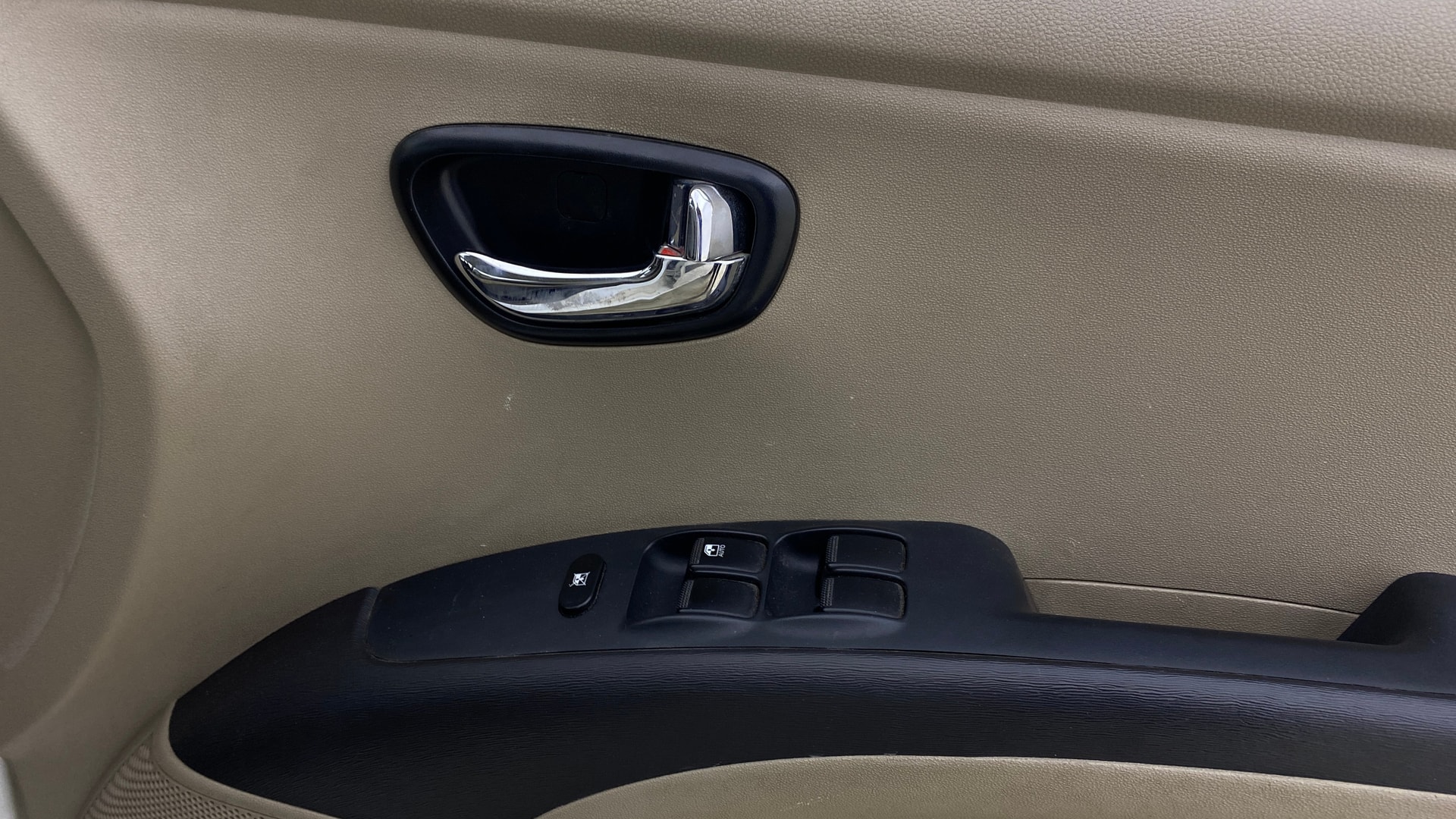 View 2016 Hyundai i10 1.2 Asta MT Image 36 Used 2016 Hyundai i10 1.2 Asta MT Image 36