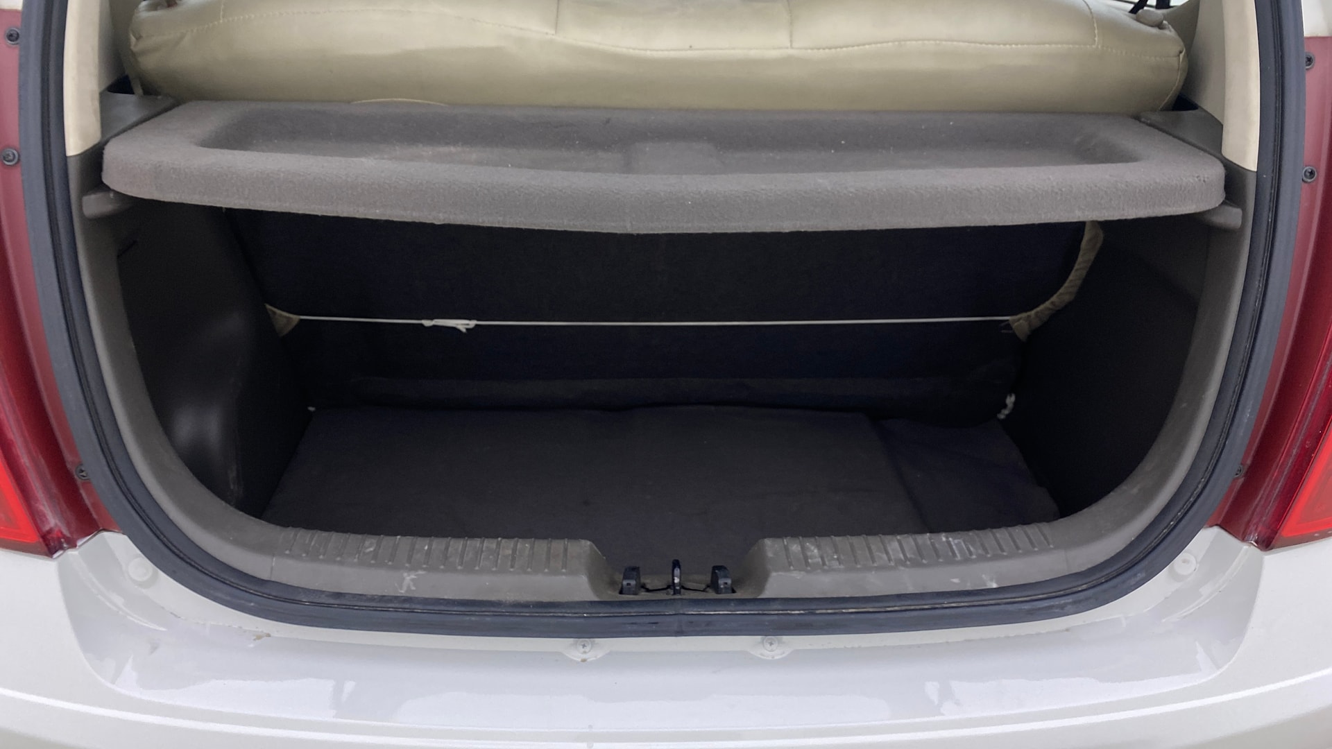 View 2016 Hyundai i10 1.2 Asta MT Image 6 Used 2016 Hyundai i10 1.2 Asta MT Image 6