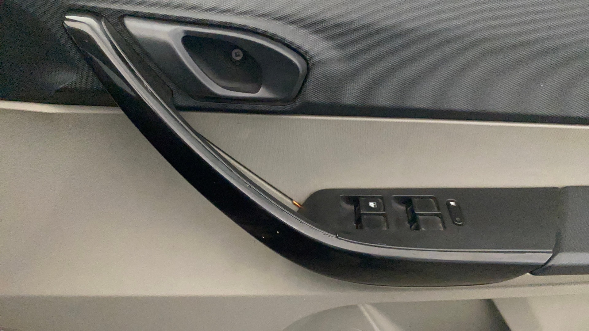 View 2018 Tata Tiago Revotorq XB Image 41 Used 2018 Tata Tiago Revotorq XB Image 41