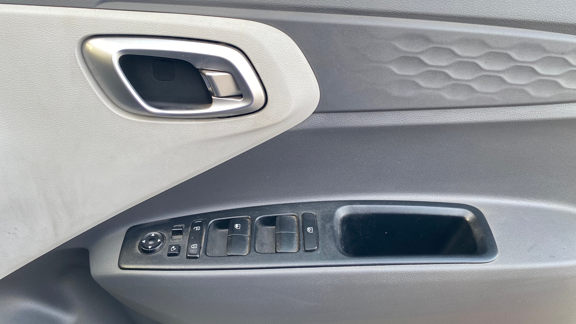 View 2021 Hyundai Grand i10 Nios Sportz Petrol AMT Image 33 Used 2021 Hyundai Grand i10 Nios Sportz Petrol AMT Image 33