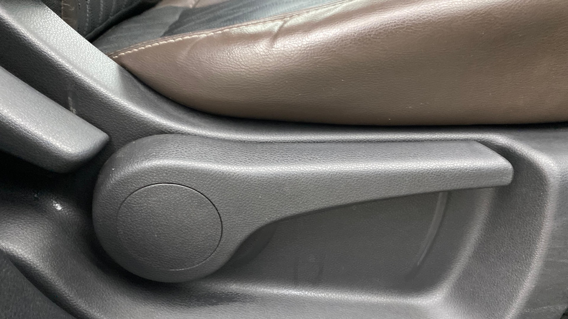 Used 2019 Nissan Kicks Used 2019 Nissan Kicks