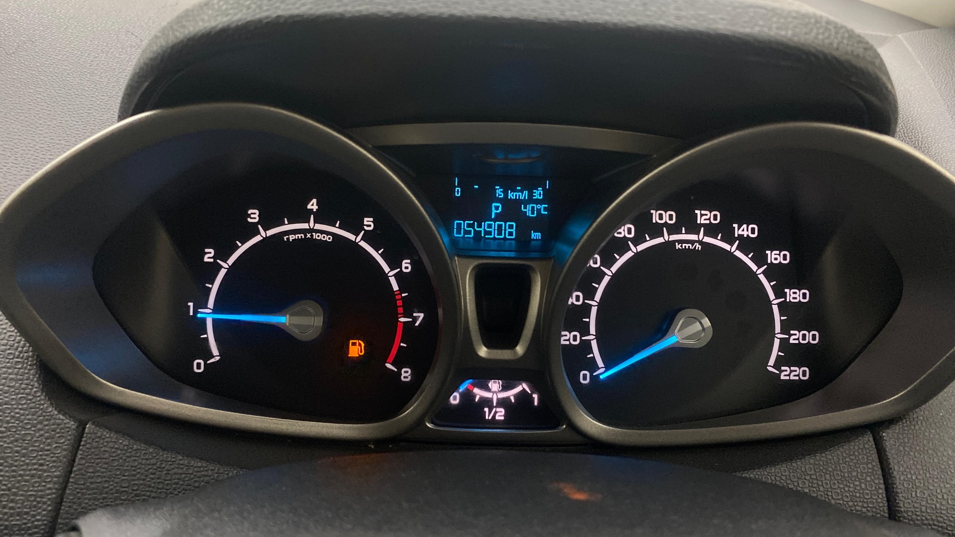 View 2013 Ford EcoSport 1.5 TDCi Diesel Ambiente BS IV Image 34 Used 2013 Ford EcoSport 1.5 TDCi Diesel Ambiente BS IV Image 34