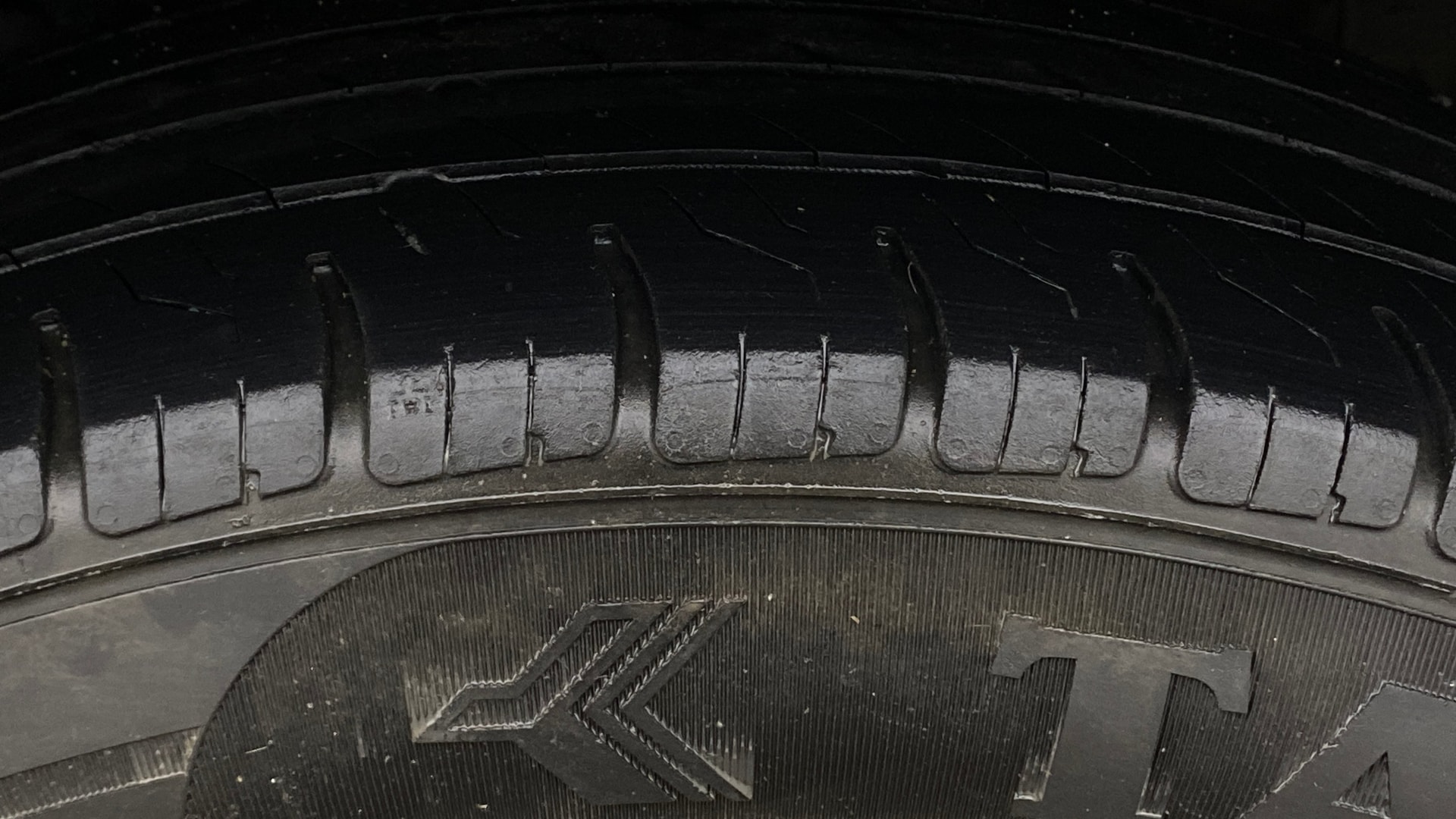 View 2022 Mahindra XUV300 W4 Petrol BS IV Image 20 Used 2022 Mahindra XUV300 W4 Petrol BS IV Image 20