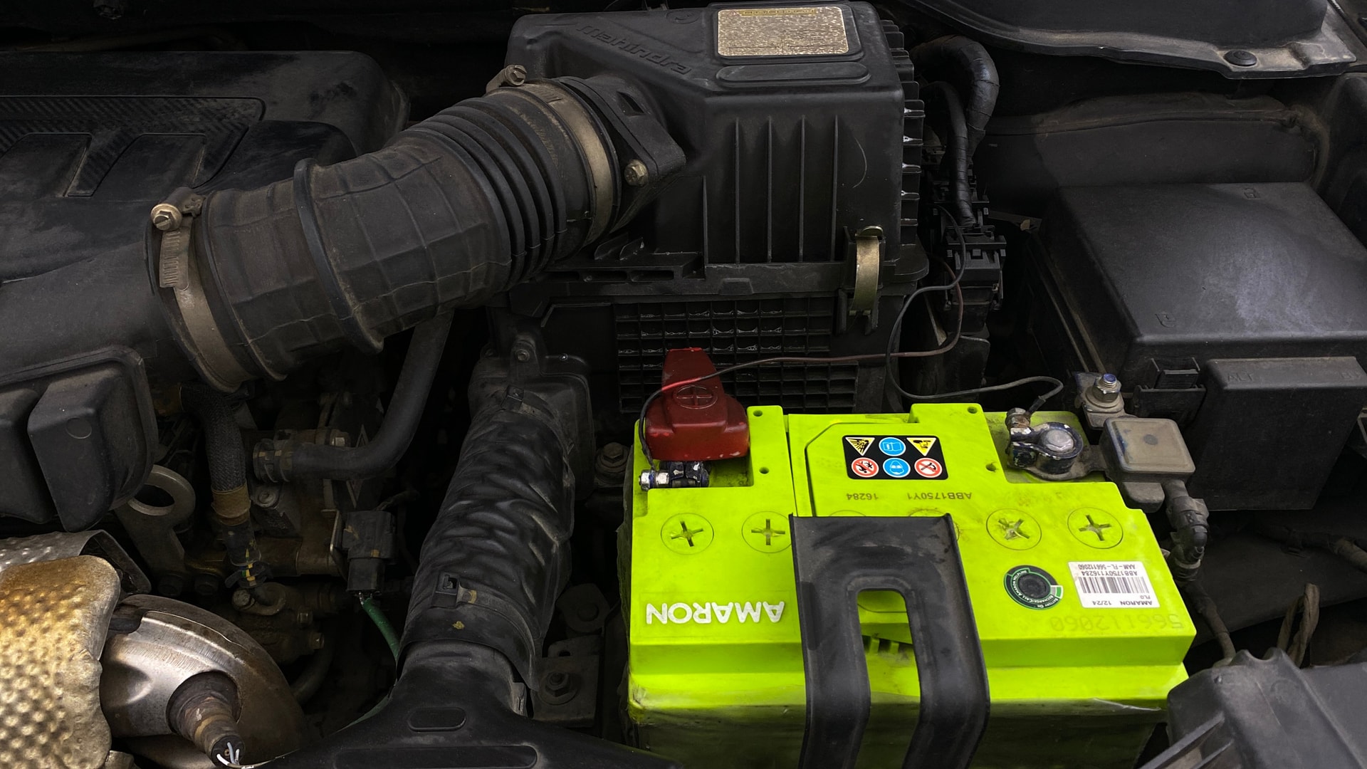 View 2022 Mahindra XUV300 W4 Petrol BS IV Image 14 Used 2022 Mahindra XUV300 W4 Petrol BS IV Image 14