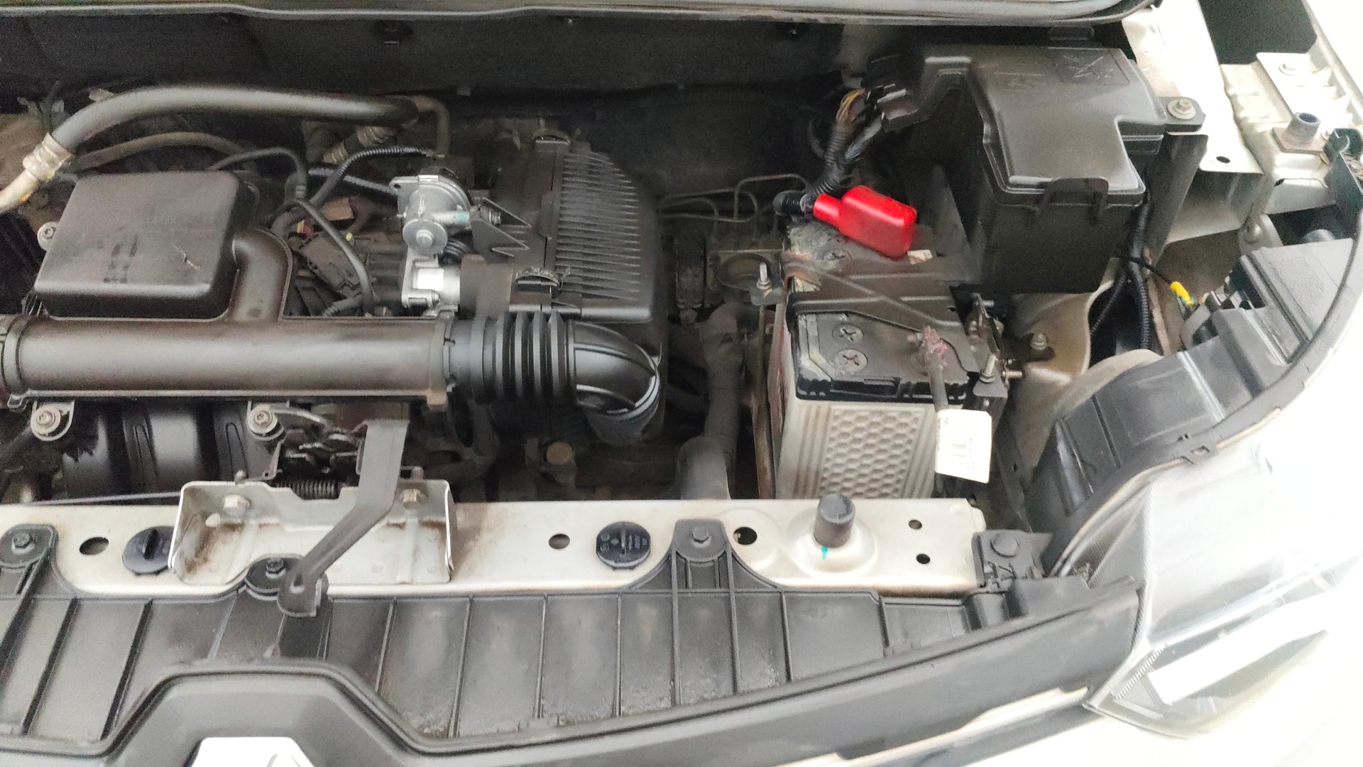 View 2022 Renault Triber RXZ Image 14 Used 2022 Renault Triber RXZ Image 14