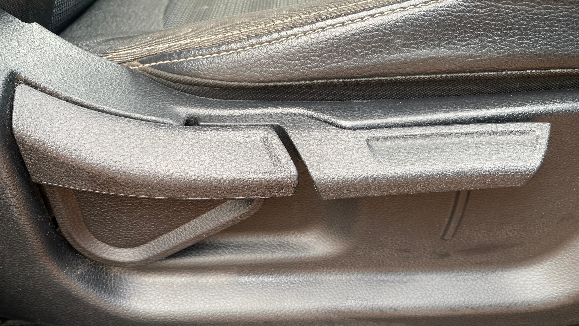 View 2023 Kia Sonet HTE Petrol Image 18 Used 2023 Kia Sonet HTE Petrol Image 18