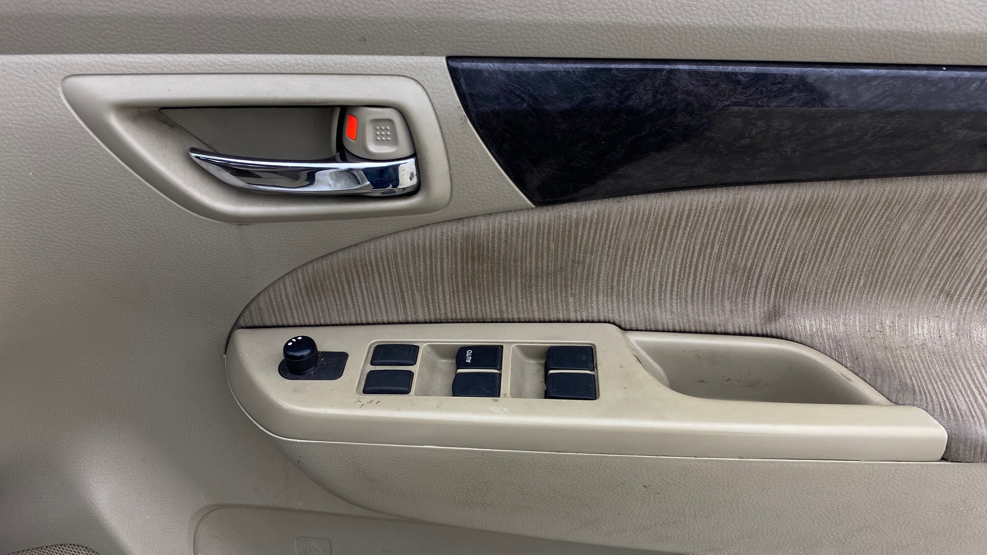 View 2014 Maruti Suzuki 1000 Base Variant Image 33 Used 2014 Maruti Suzuki 1000 Base Variant Image 33