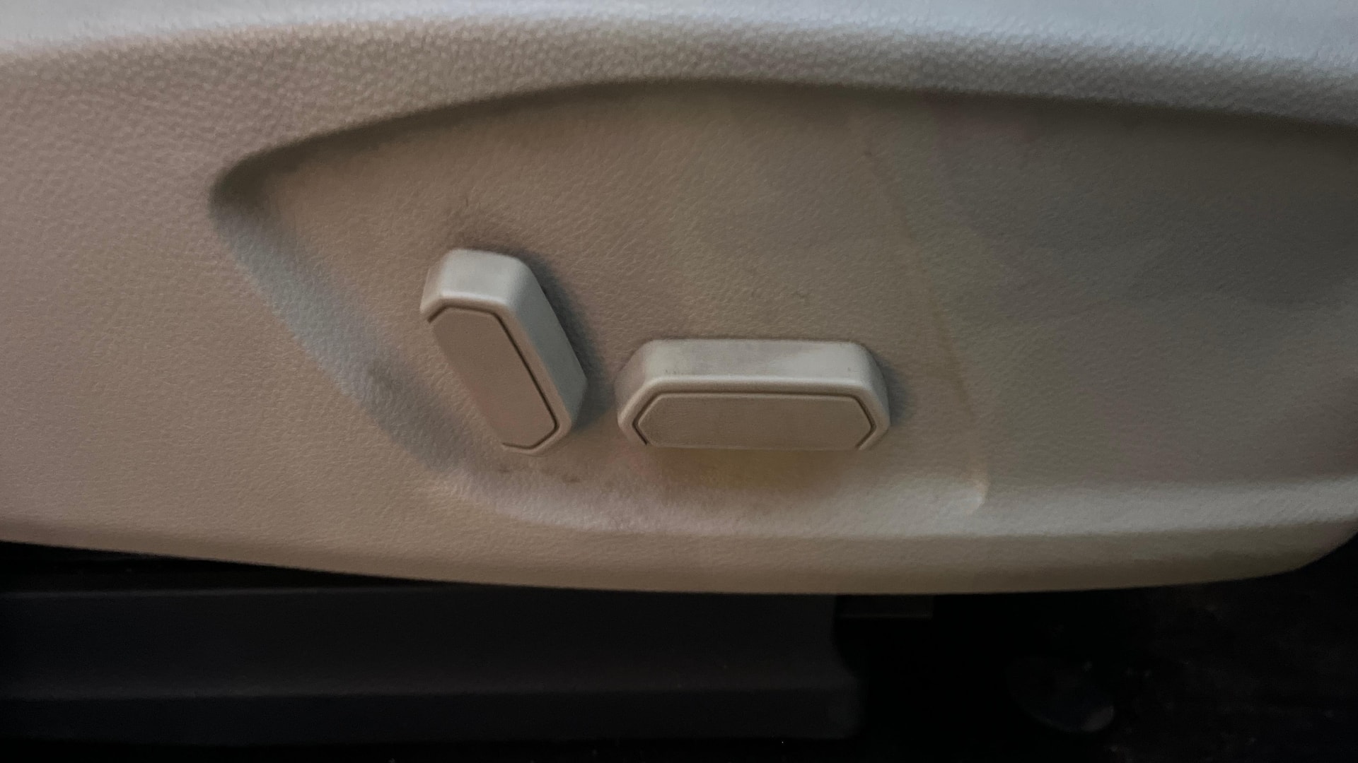 View 2021 Ford Endeavour 2.2L 4X2 AT Titanium Image 12 Used 2021 Ford Endeavour 2.2L 4X2 AT Titanium Image 12