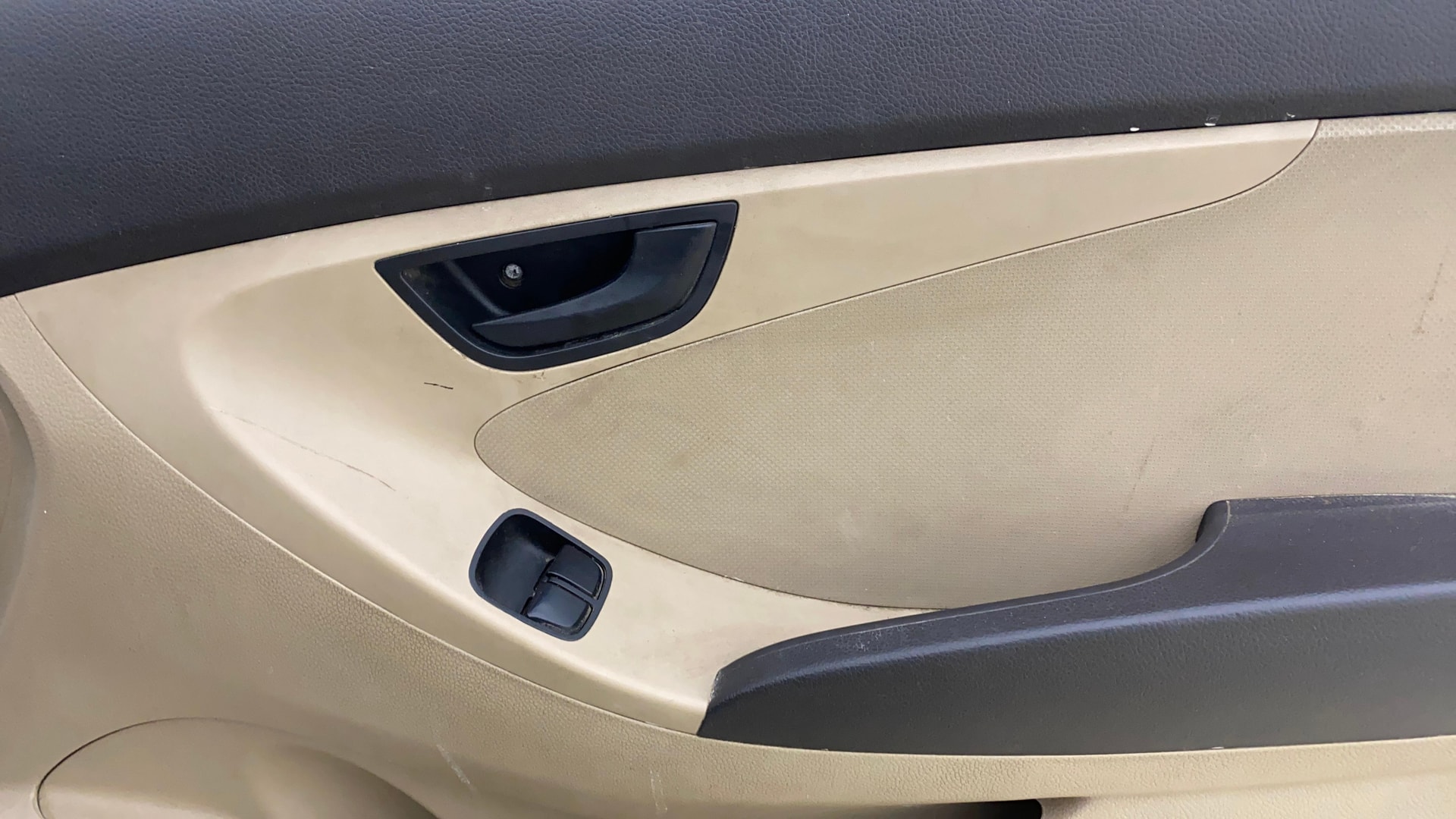 View 2016 Hyundai EON Era Plus Image 32 Used 2016 Hyundai EON Era Plus Image 32