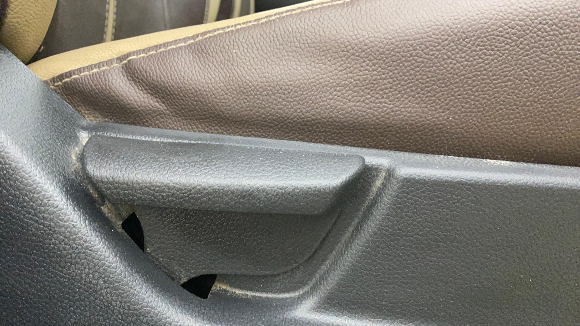 View 2016 Hyundai EON Era Plus Image 18 Used 2016 Hyundai EON Era Plus Image 18