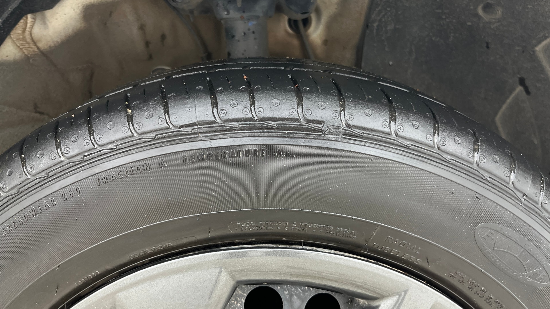View 2024 Hyundai Venue S(O) Plus 1.2 Petrol MT Image 44 Used 2024 Hyundai Venue S(O) Plus 1.2 Petrol MT Image 44