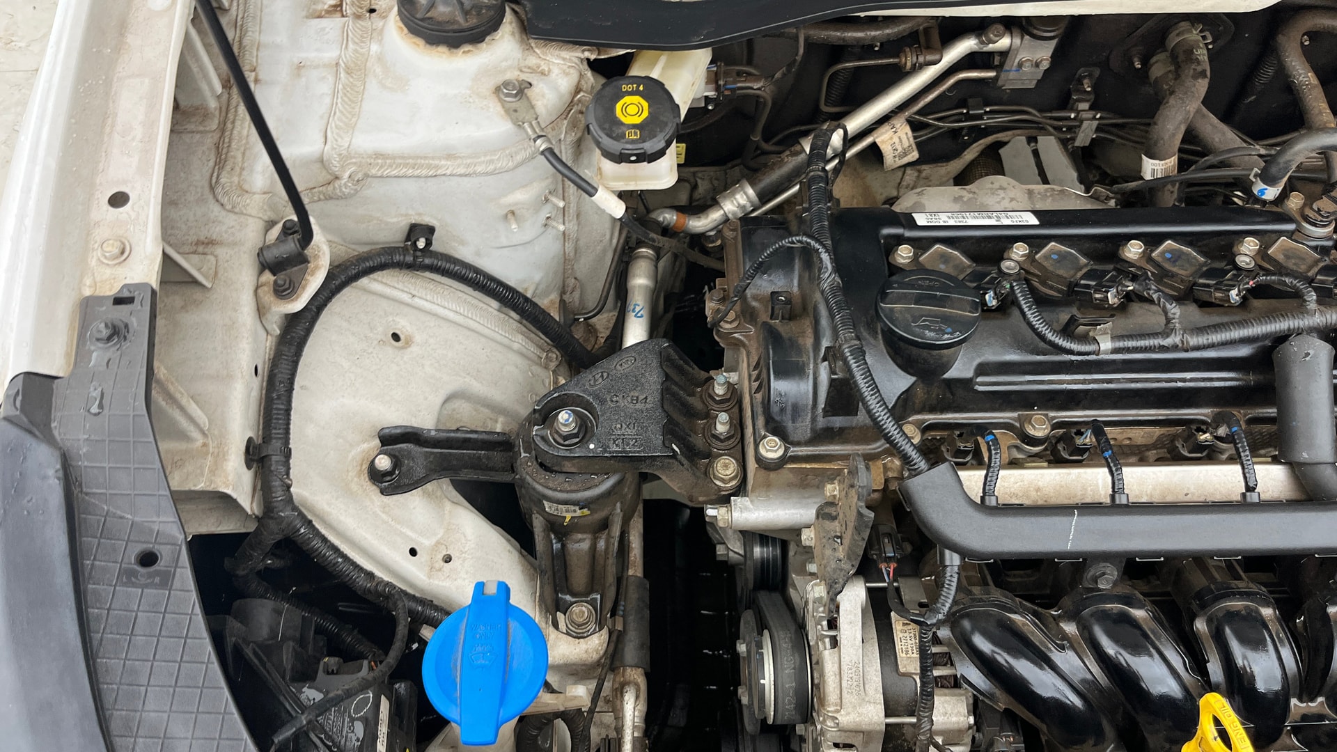 View 2024 Hyundai Venue S(O) Plus 1.2 Petrol MT Image 3 Used 2024 Hyundai Venue S(O) Plus 1.2 Petrol MT Image 3