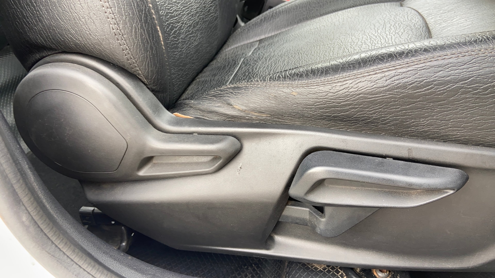 View 2022 Tata Tigor XE Diesel Image 18 Used 2022 Tata Tigor XE Diesel Image 18