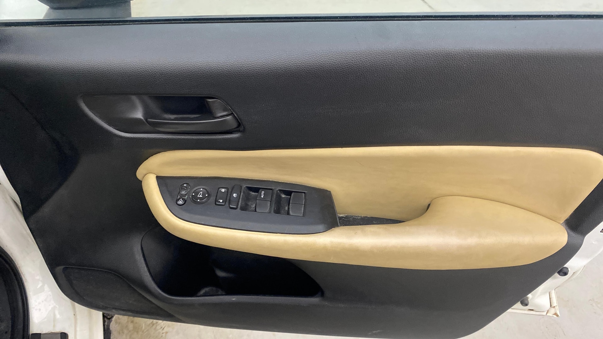 View 2022 Honda City ZX MT Diesel Anniversary Edition Image 38 Used 2022 Honda City ZX MT Diesel Anniversary Edition Image 38