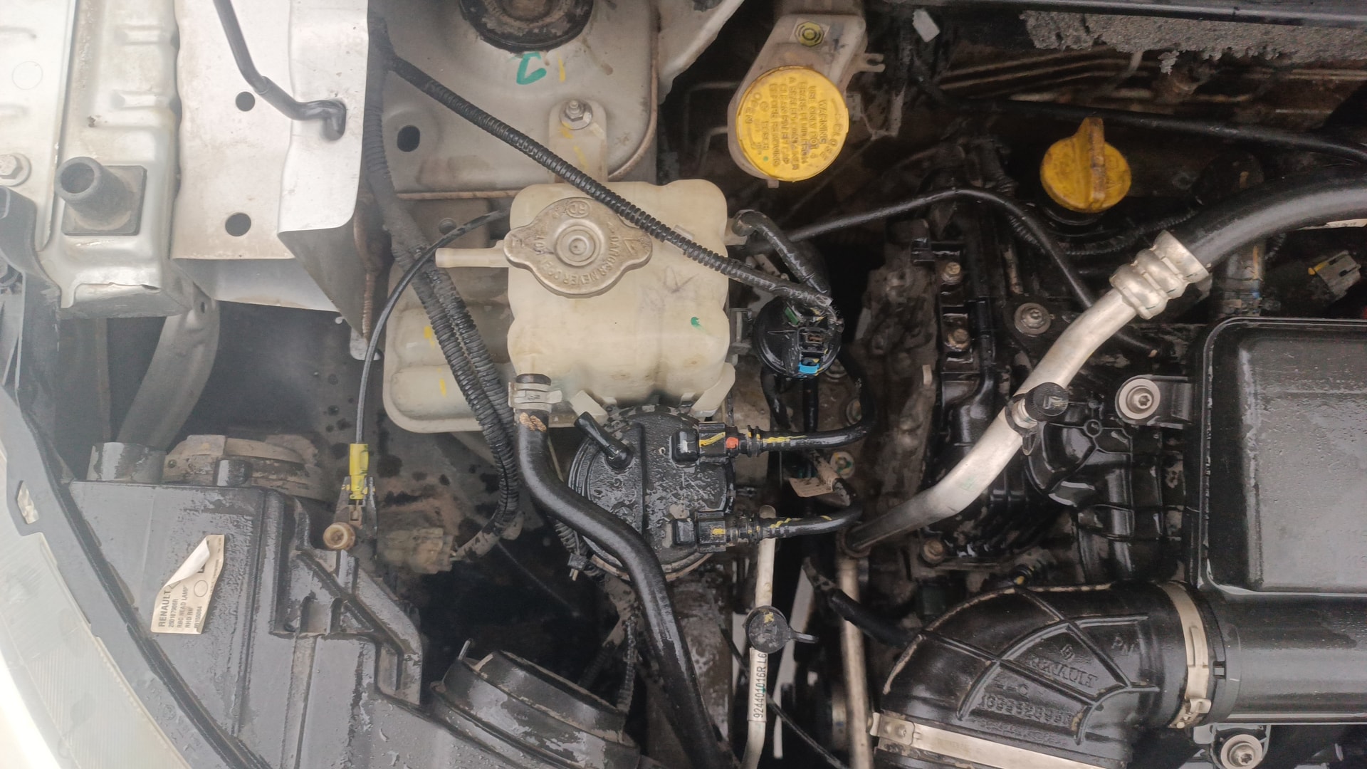 View 2020 Renault Triber RXZ AMT Image 26 Used 2020 Renault Triber RXZ AMT Image 26