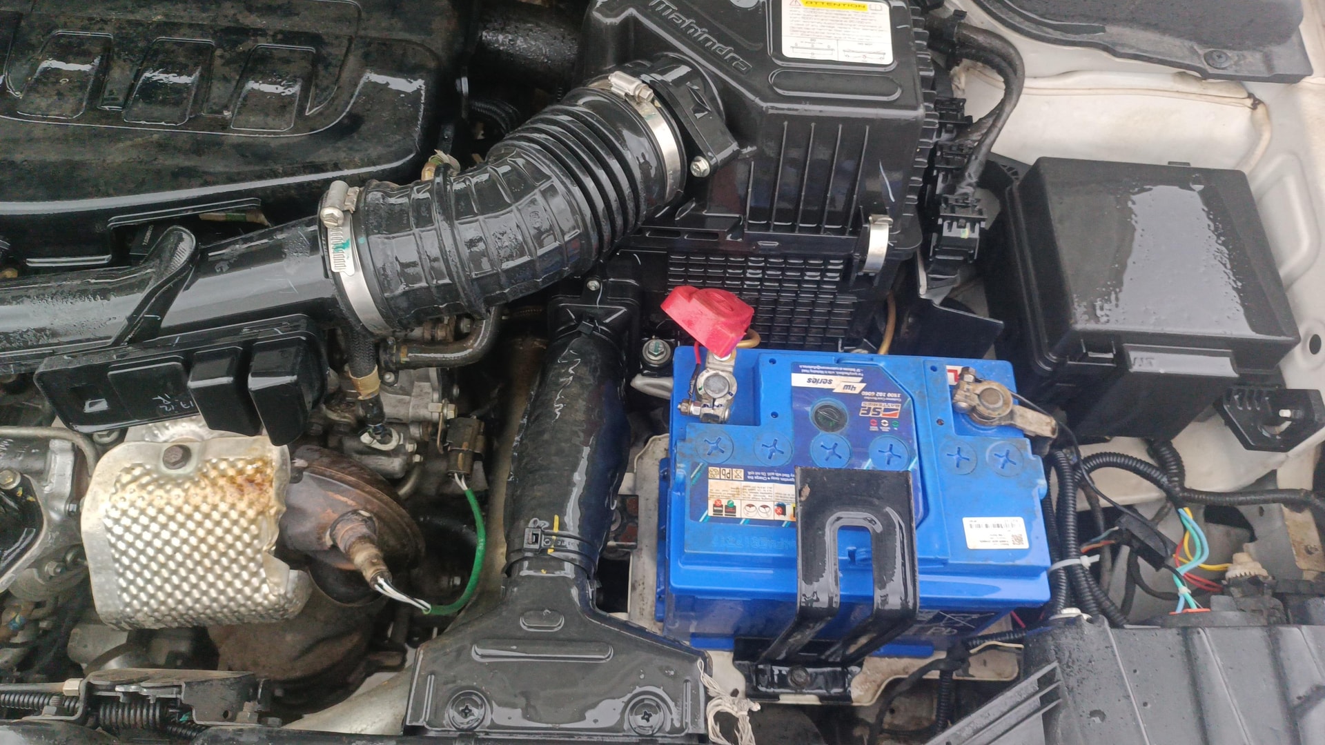 View 2021 Mahindra XUV300 W4 Petrol BS IV Image 13 Used 2021 Mahindra XUV300 W4 Petrol BS IV Image 13