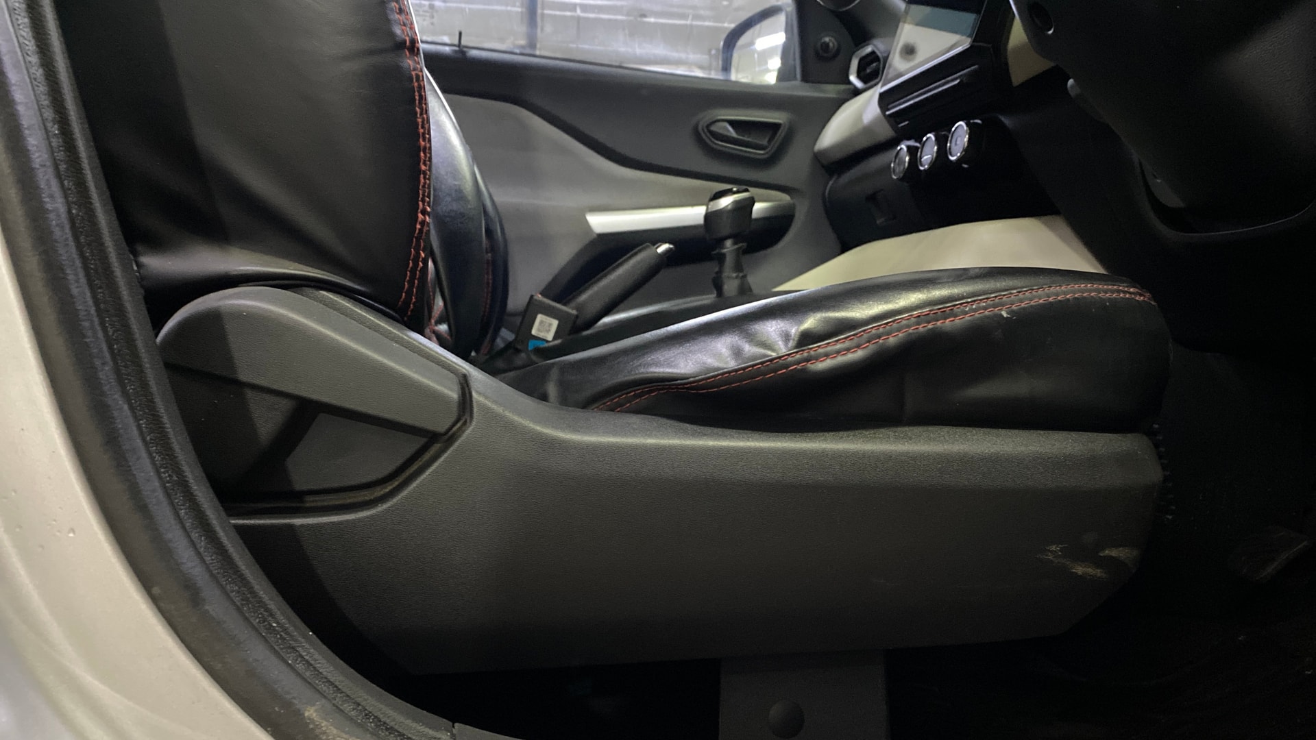 View 2021 Nissan Magnite XE Image 18 Used 2021 Nissan Magnite XE Image 18