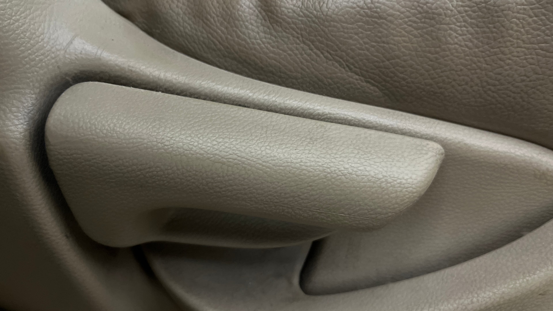 View 2014 Honda Amaze E MT Petrol BS IV Image 18 Used 2014 Honda Amaze E MT Petrol BS IV Image 18