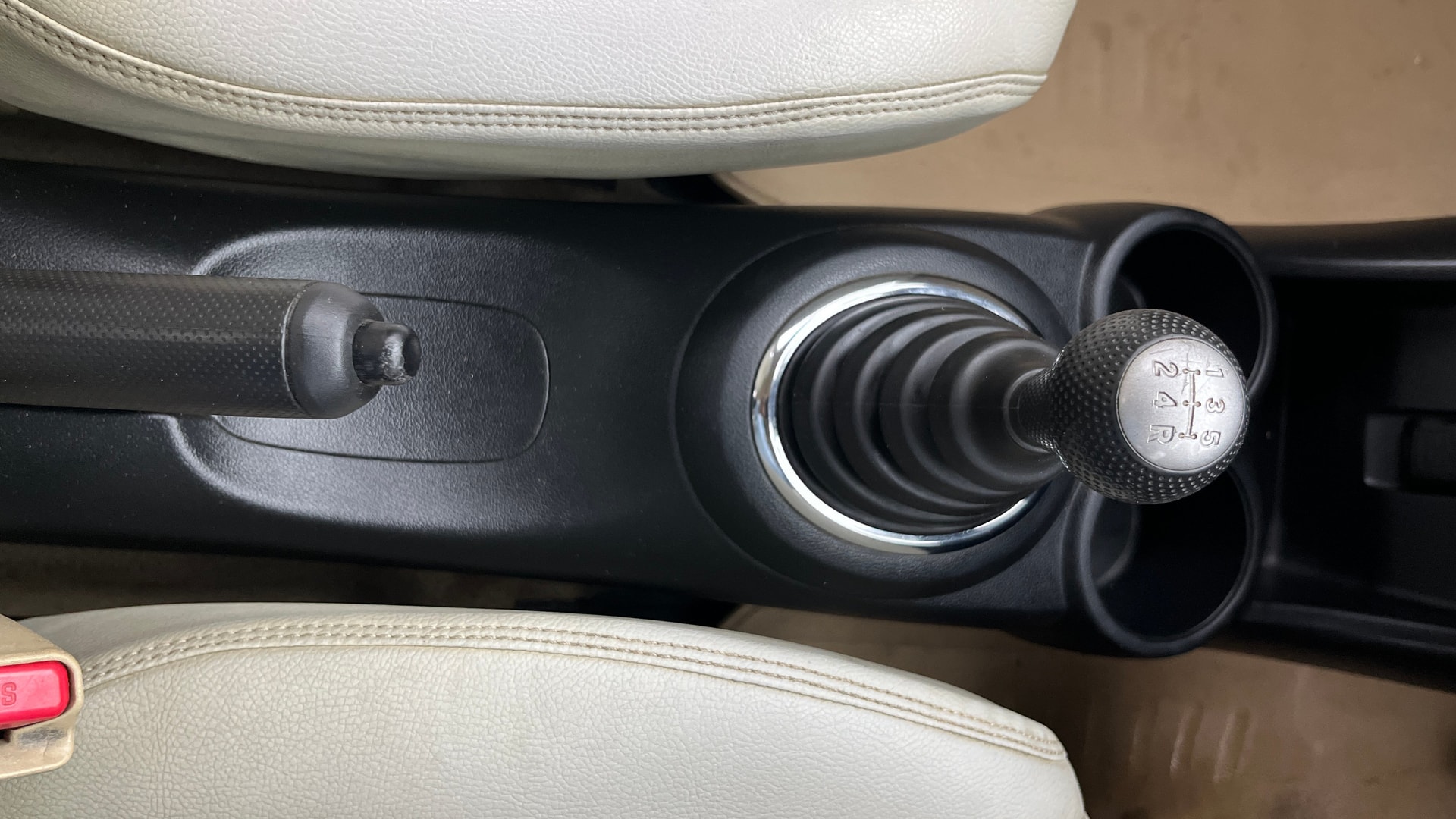 View 2014 Honda Amaze E MT Petrol BS IV Image 38 Used 2014 Honda Amaze E MT Petrol BS IV Image 38