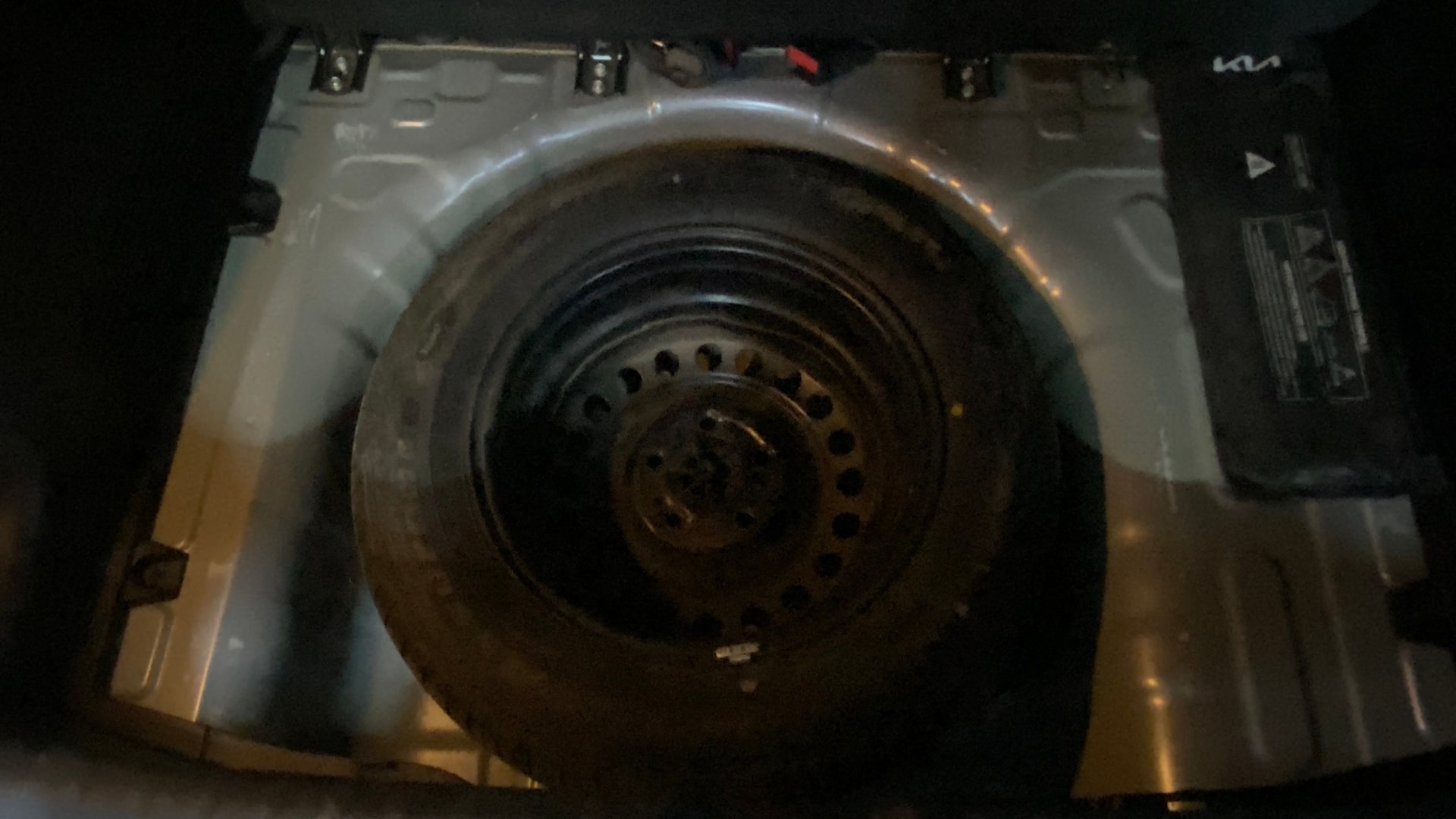 View 2022 Kia Sonet HTX Diesel Image 17 Used 2022 Kia Sonet HTX Diesel Image 17