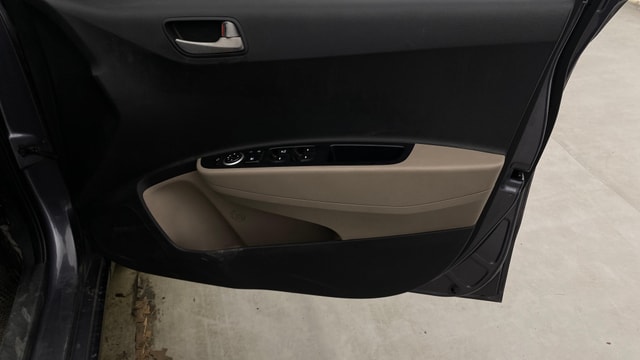 View Hyundai Grand i10 Image 32 Used Hyundai Grand i10 Image 32