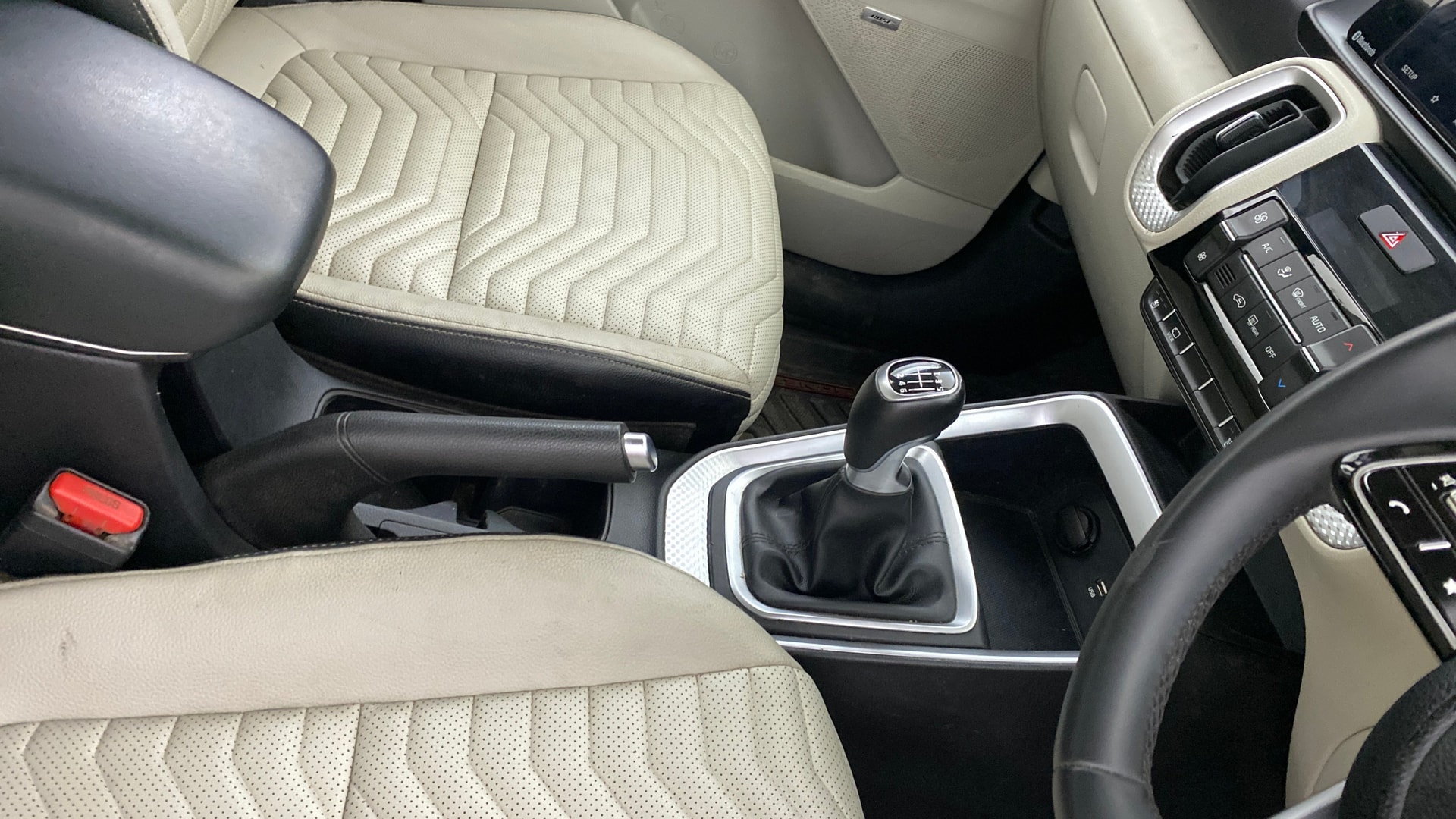 View 2021 Kia Sonet HTX Plus iMT Petrol Image 40 Used 2021 Kia Sonet HTX Plus iMT Petrol Image 40