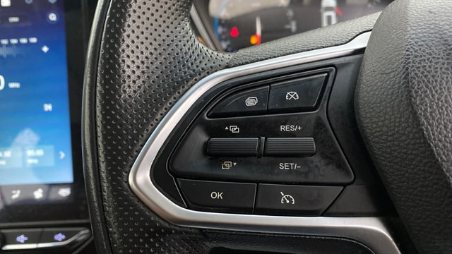 View MG Hector Plus Image 3 Used MG Hector Plus Image 3