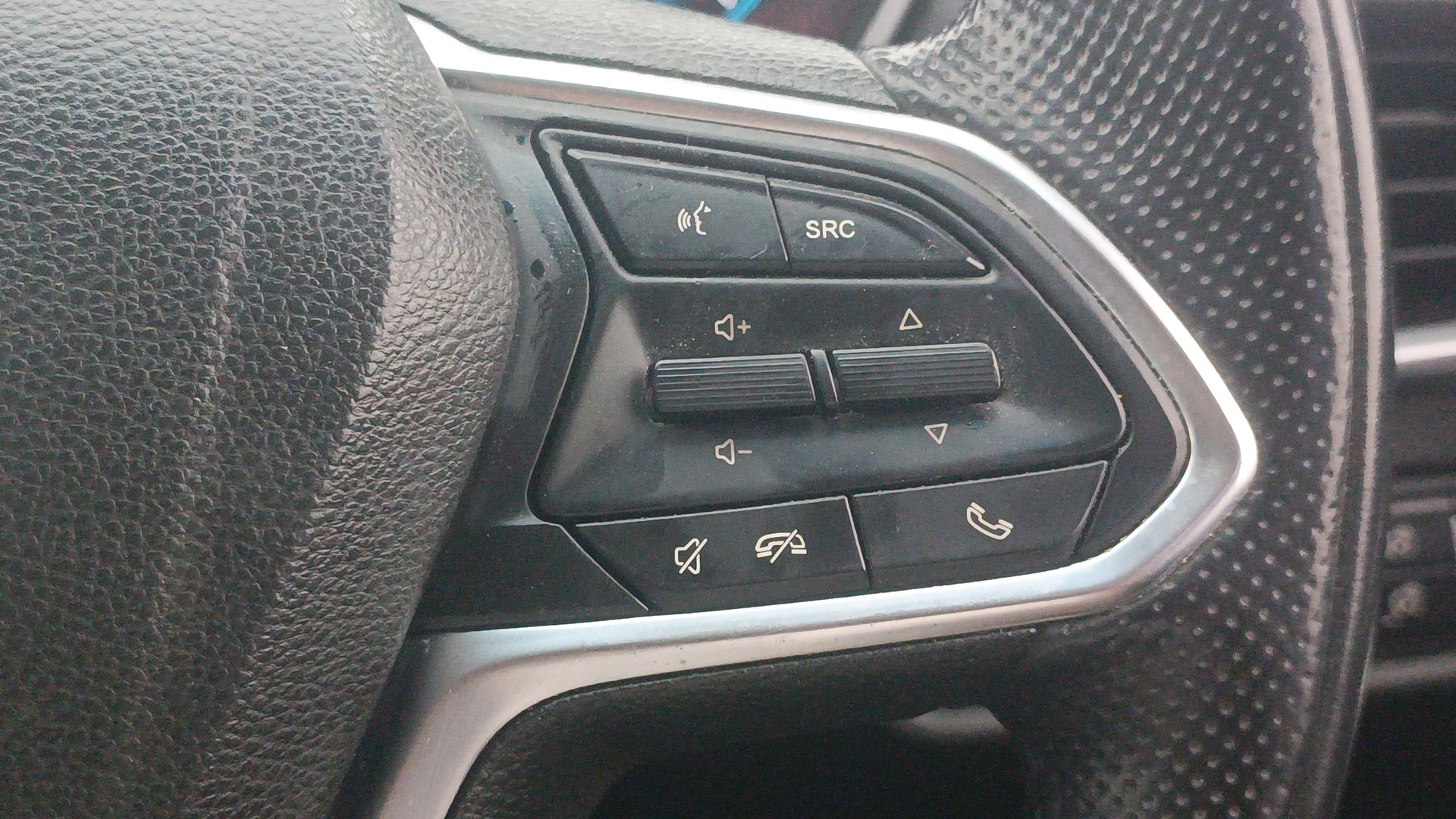 View 2019 MG Hector Sharp Petrol BS IV Image 3 Used 2019 MG Hector Sharp Petrol BS IV Image 3