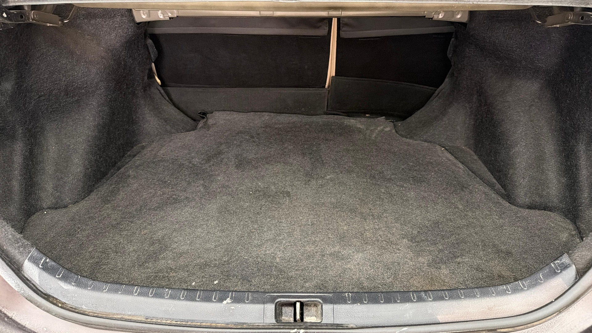 View 2017 Toyota Corolla Altis 1.8 VL AT Image 11 Used 2017 Toyota Corolla Altis 1.8 VL AT Image 11