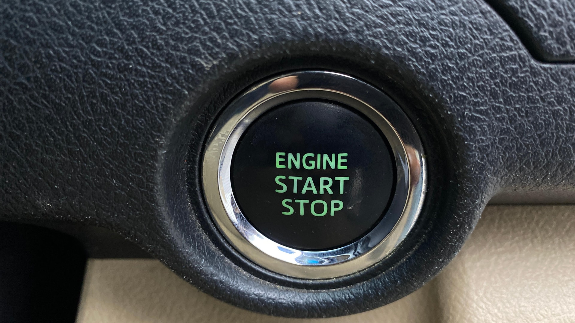 View 2013 Toyota Camry 2.5 AT Image 34 Used 2013 Toyota Camry 2.5 AT Image 34